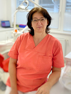 Dr. Szűcs Anikó